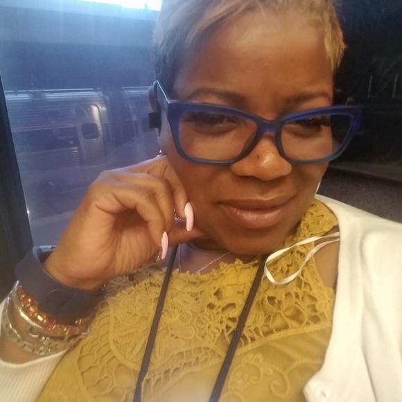 Meet your Posher, Cheryl - Picture 1 of 1